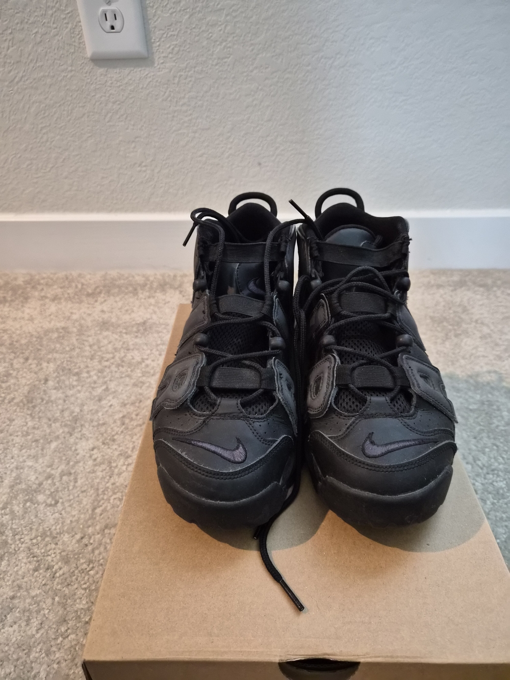Nike Black Womens Athletic Sneakers